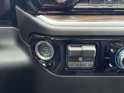 New 2026 GMC Sierra 1500 Elevation image 24