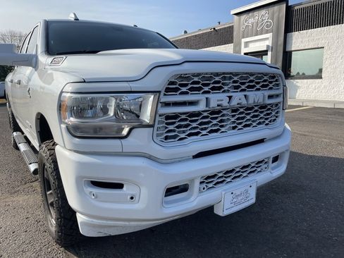 Used 2022 RAM 2500 Tradesman w/ Chrome Appearance Group image 14