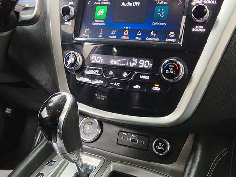 Used 2020 Nissan Murano SL w/ Moonroof Package AWD/4WD image 17
