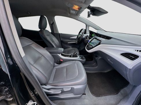 Used 2019 Chevrolet Bolt Premier w/ Infotainment Package FWD image 19