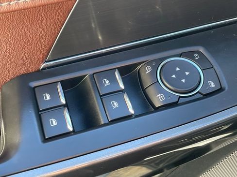 Used 2022 Ford F150 Lariat w/ Equipment Group 502A High image 24