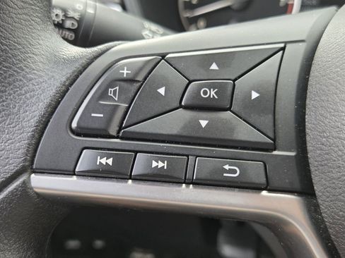 Used 2025 Nissan Altima 2.5 SV FWD image 28
