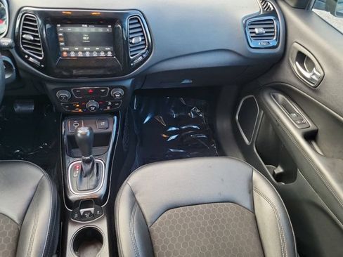 Used 2021 Jeep Compass Latitude FWD image 13