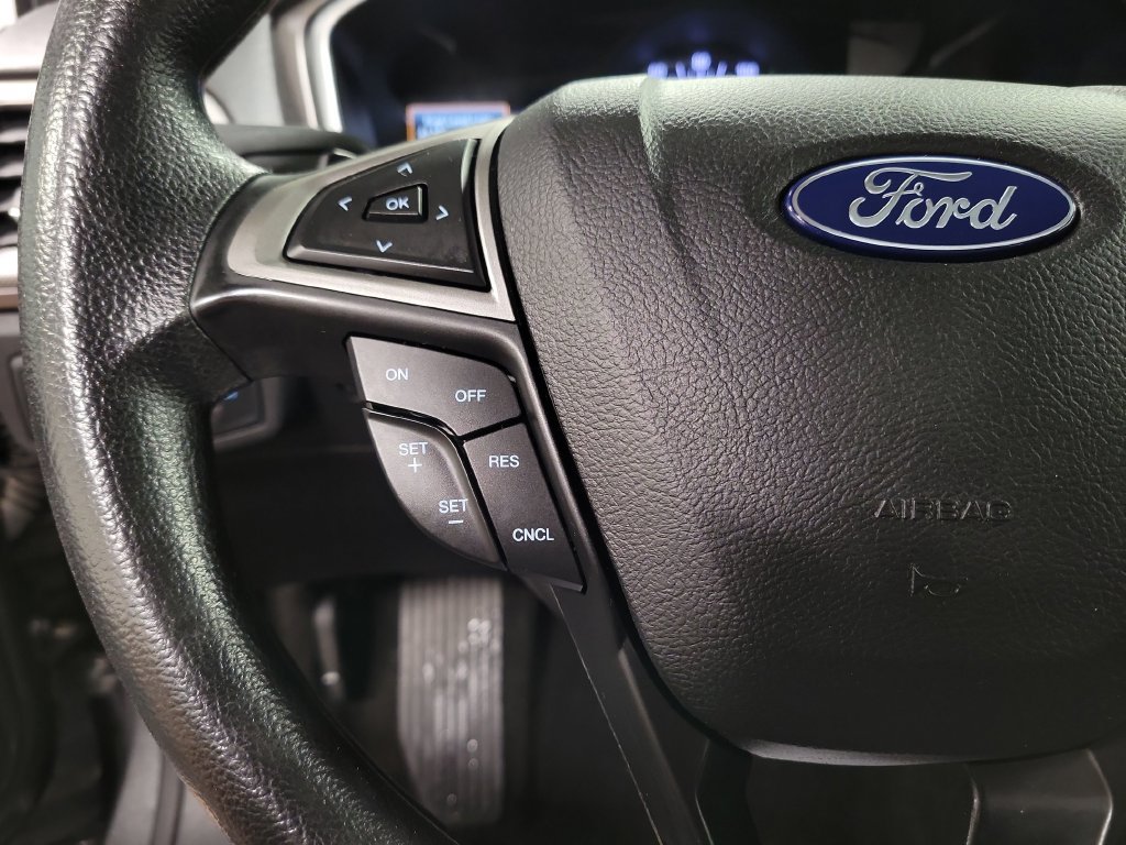 Used 2019 Ford Fusion SE FWD image 23