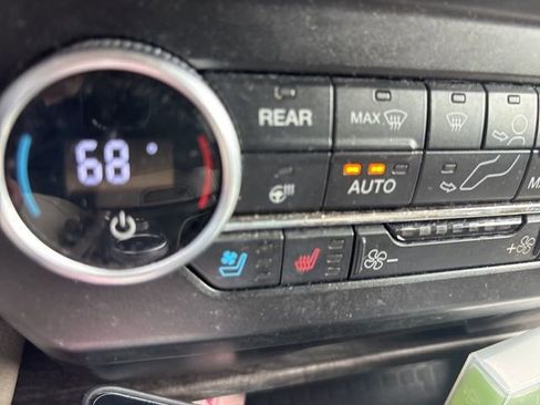 Used 2021 Ford Expedition Max Limited image 4