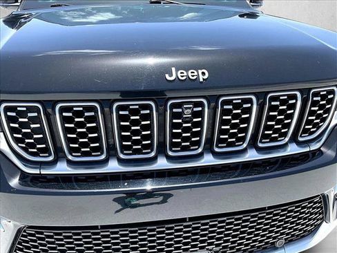 Used 2022 Jeep Grand Cherokee Summit RWD image 30