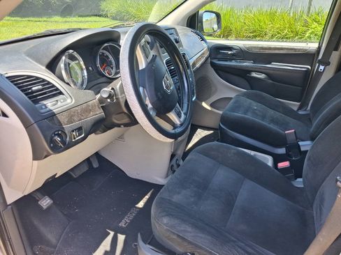 Used 2015 Dodge Grand Caravan SE w/ Quick Order Package 29E SE FWD image 10