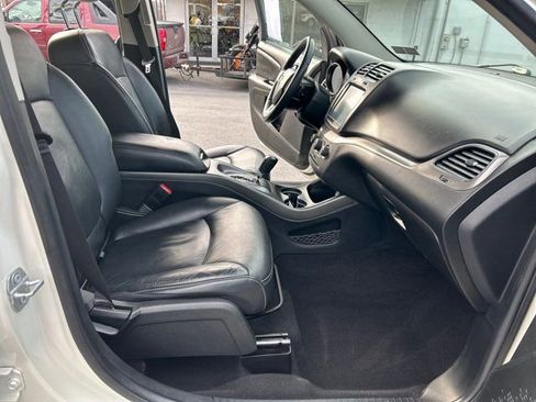 Used 2017 Dodge Journey Crossroad w/ Popular Equipment Group image 22