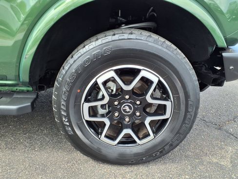 Used 2022 Ford Bronco Outer Banks AWD/4WD image 9