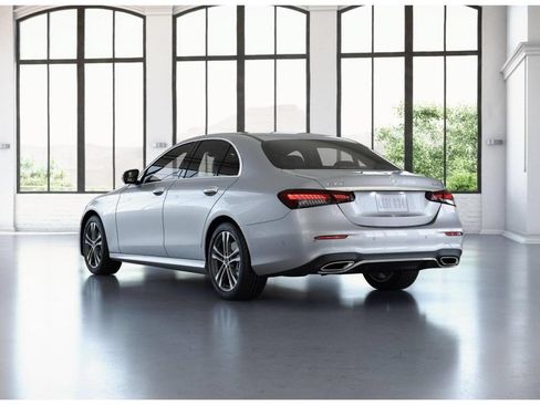 Certified 2022 Mercedes-Benz E 350 4MATIC Sedan image 29