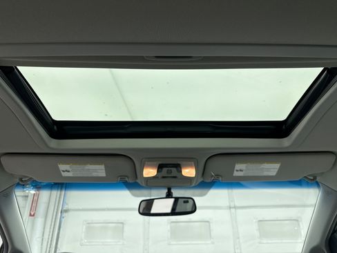Used 2017 Toyota Sienna XLE Premium FWD image 8