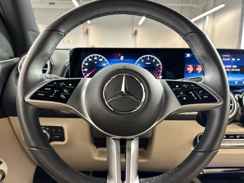 Used 2026 Mercedes-Benz GLB 250 image 26