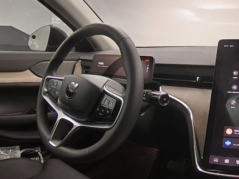 New 2025 Volvo EX90 Plus image 36