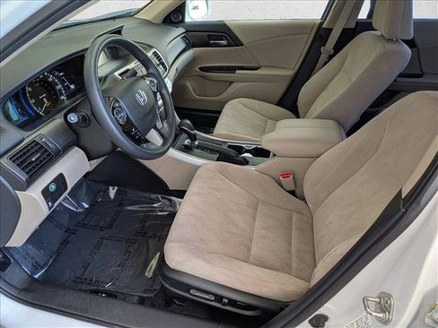 Used 2015 Honda Accord Hybrid Sedan image 16