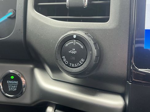 Used 2024 Ford Expedition XLT image 25