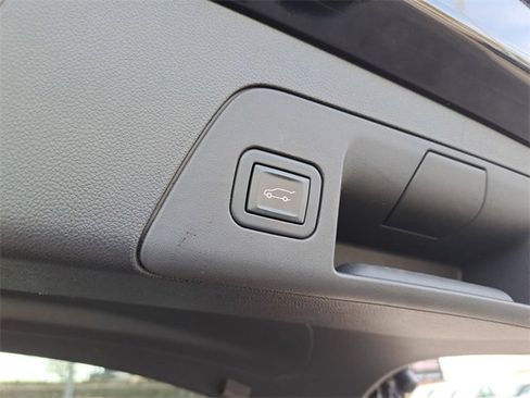 Used 2023 Buick Envision Essence image 6