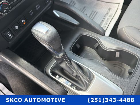 Used 2022 Nissan Frontier SV RWD image 23