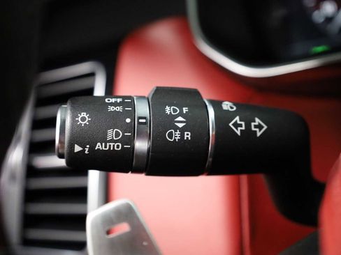 Used 2022 Land Rover Range Rover Sport HST image 28