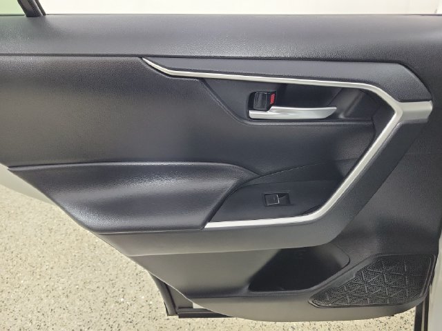 Used 2024 Toyota RAV4 XLE w/ Convenience Package FWD image 14