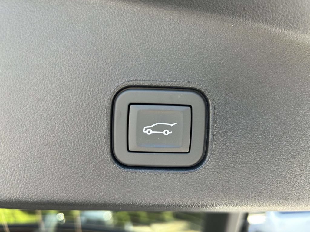 New 2027 Cadillac Lyriq Sport RWD image 11