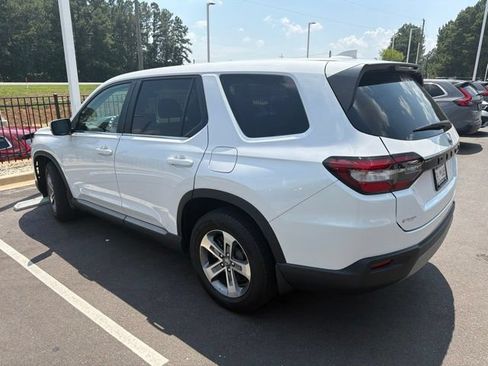 Used 2023 Honda Pilot EX-L image 10