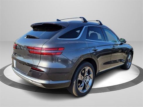 Used 2025 Genesis Electrified GV70 Advanced w/ Prestige Package image 3