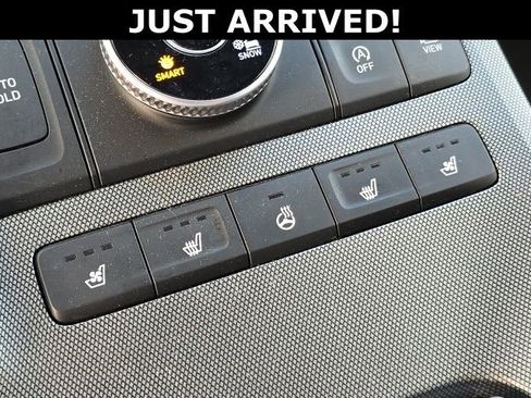 Used 2021 Hyundai Palisade Limited w/ Winter Package image 25