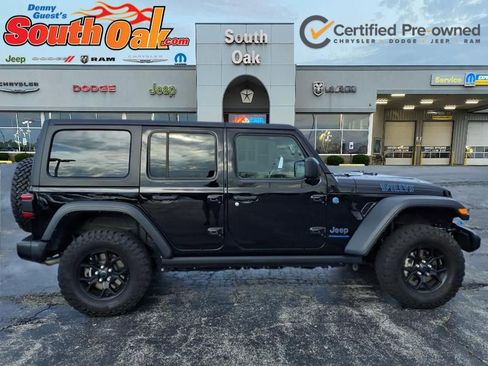 Used 2024 Jeep Wrangler Unlimited AWD/4WD image 2