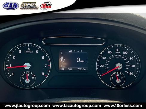 Used 2017 Kia Sorento FWD image 19