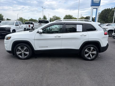 Used 2020 Jeep Cherokee Limited w/ Technology Group FWD image 7