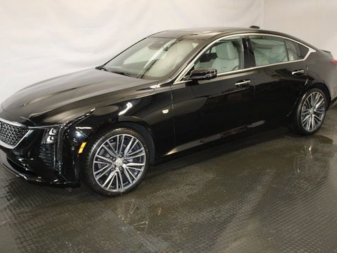Used 2025 Cadillac CT5 Premium Luxury image 2