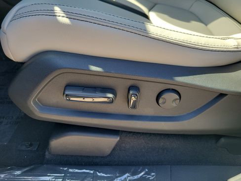 New 2026 Honda Pilot Touring image 18