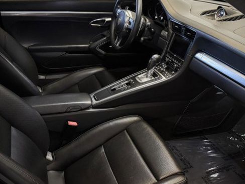 Used 2014 Porsche 911 Carrera 4S image 13