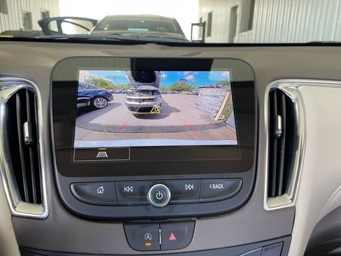 Used 2024 Chevrolet Malibu LT image 17