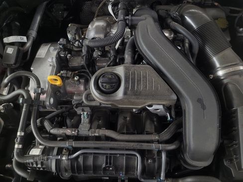 Used 2025 Volkswagen Jetta Sport FWD image 30