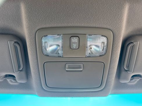 Used 2007 Toyota 4Runner SR5 RWD image 26