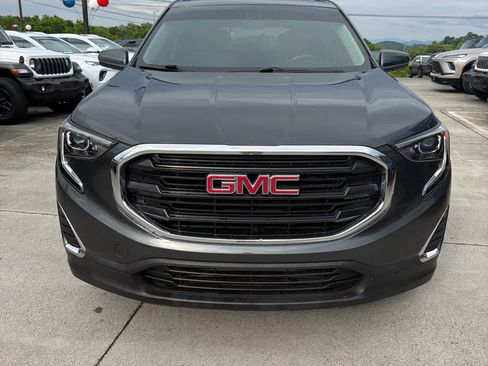 Used 2018 GMC Terrain SLE w/ Driver Convenience Package FWD image 3