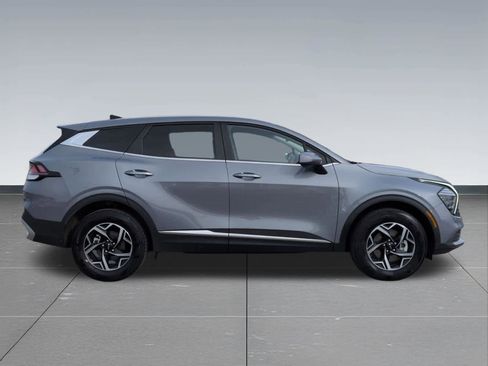 Used 2025 Kia Sportage LX image 7