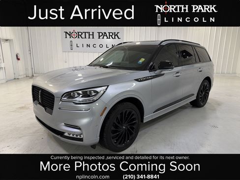 Used 2023 Lincoln Aviator Reserve w/ Equipment Group 201A image 1