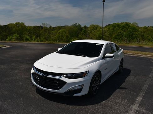 Used 2023 Chevrolet Malibu RS image 3