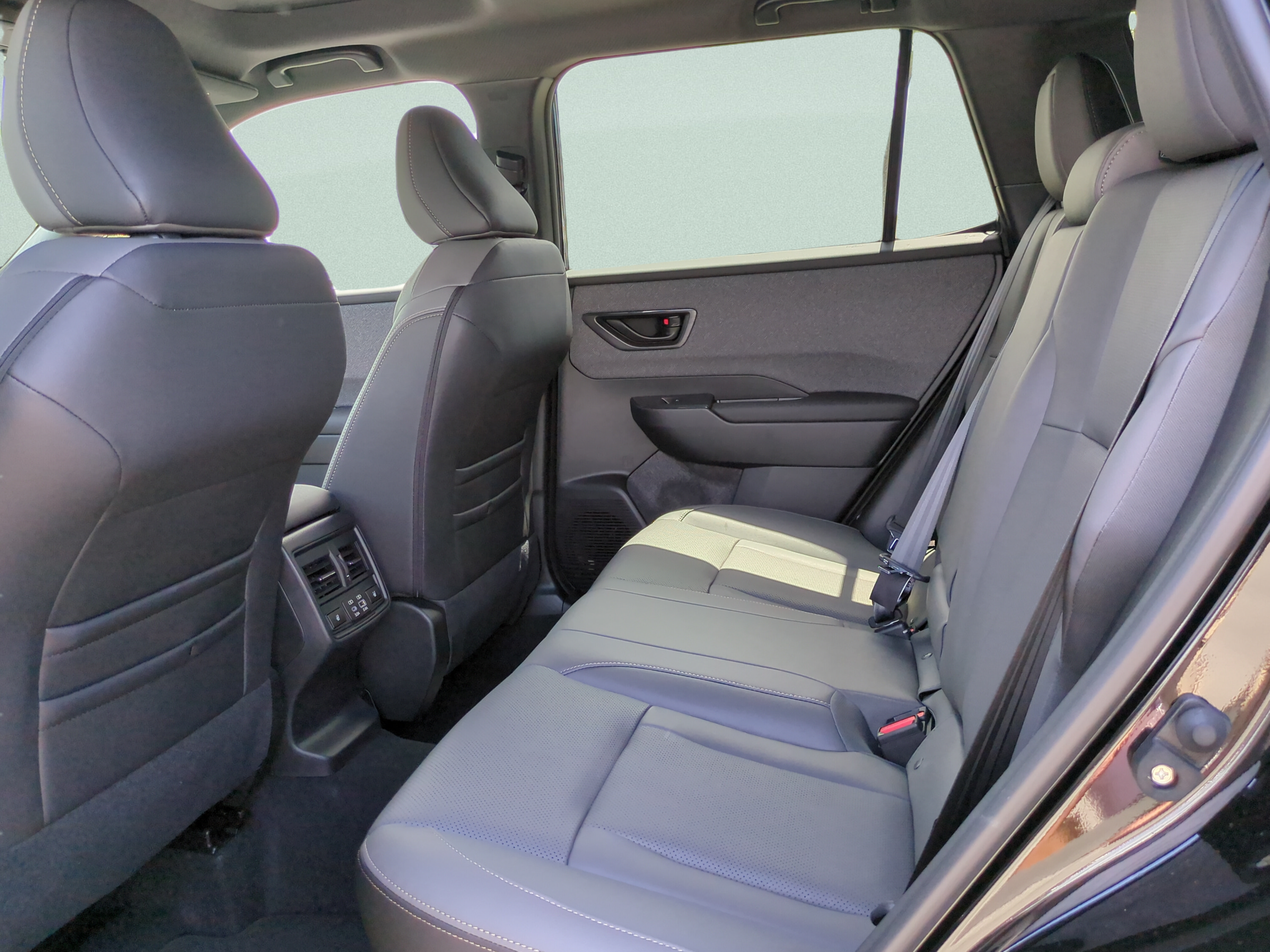 New 2026 Subaru Outback Limited AWD/4WD image 12