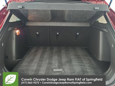 Used 2025 Chevrolet Trax LT w/ LT Convenience Package FWD image 29