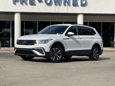Used 2024 Volkswagen Tiguan S image 2