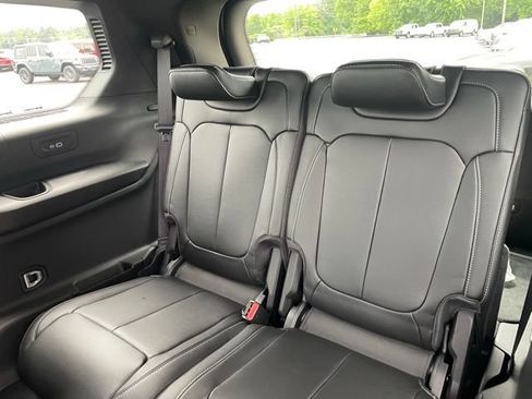 New 2025 Jeep Grand Cherokee L Limited RWD image 20