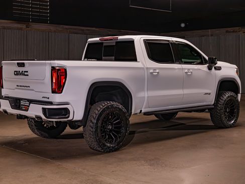 Used 2022 GMC Sierra 1500 AT4 w/ AT4 Premium Package AWD/4WD image 10