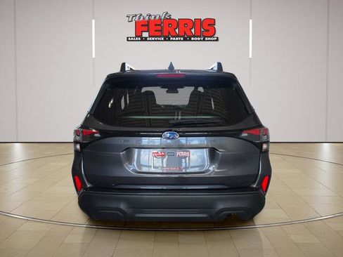 Used 2025 Subaru Forester Premium image 6