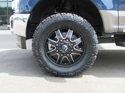 Used 2019 Ford F350 Lariat w/ Chrome Package image 14