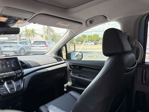 Used 2024 Honda Odyssey Touring image 17