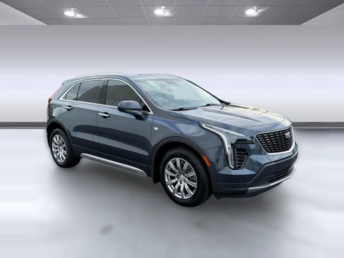 Used 2020 Cadillac XT4 Premium Luxury w/ Driver Awareness Package image 7