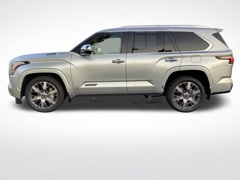 Used 2024 Toyota Sequoia Capstone AWD/4WD image 7